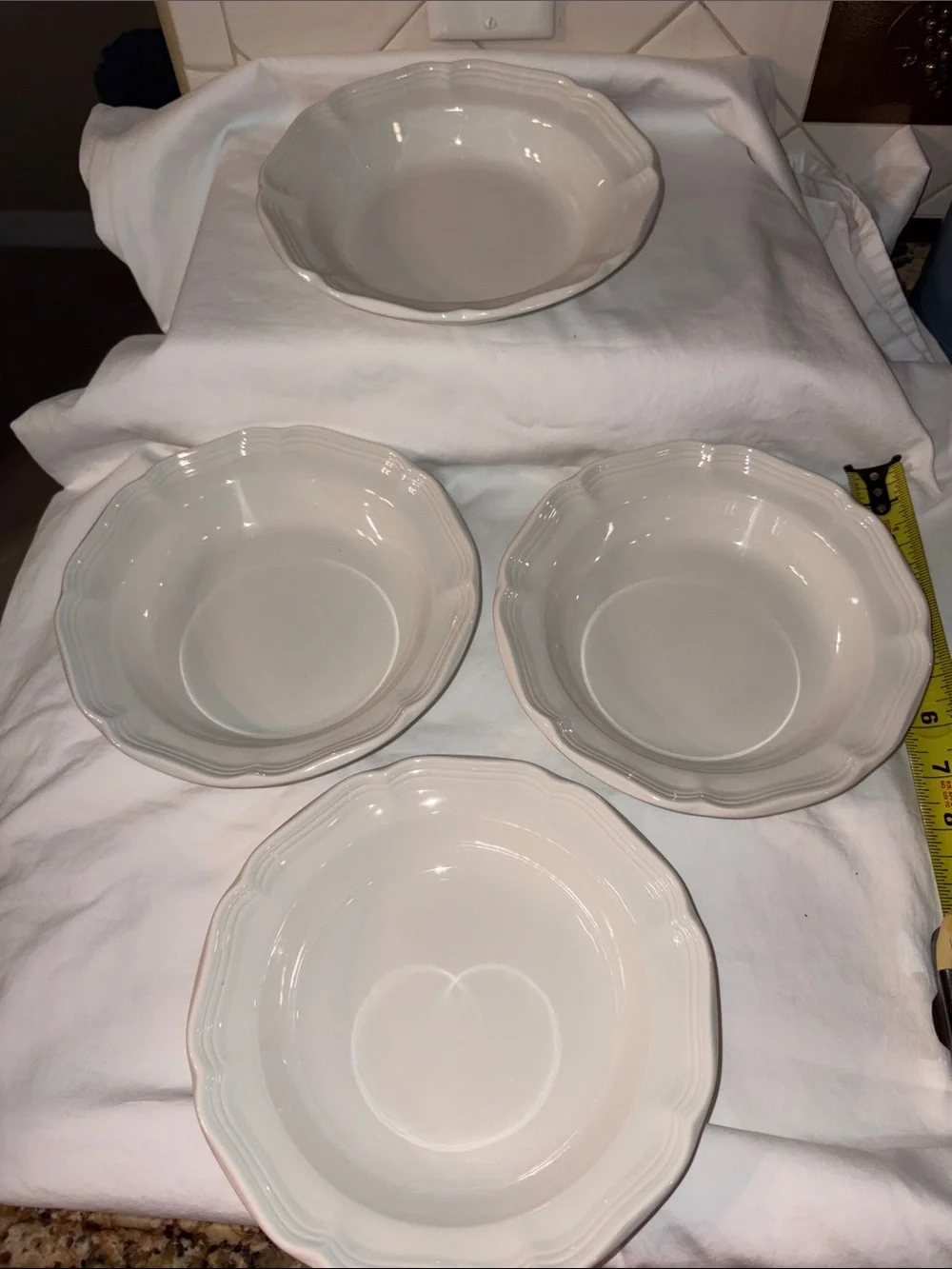 Like new Mikasa FRENCH COUNTRYSIDE F9000 Japan Rimmed Soup salad Bowl set 4